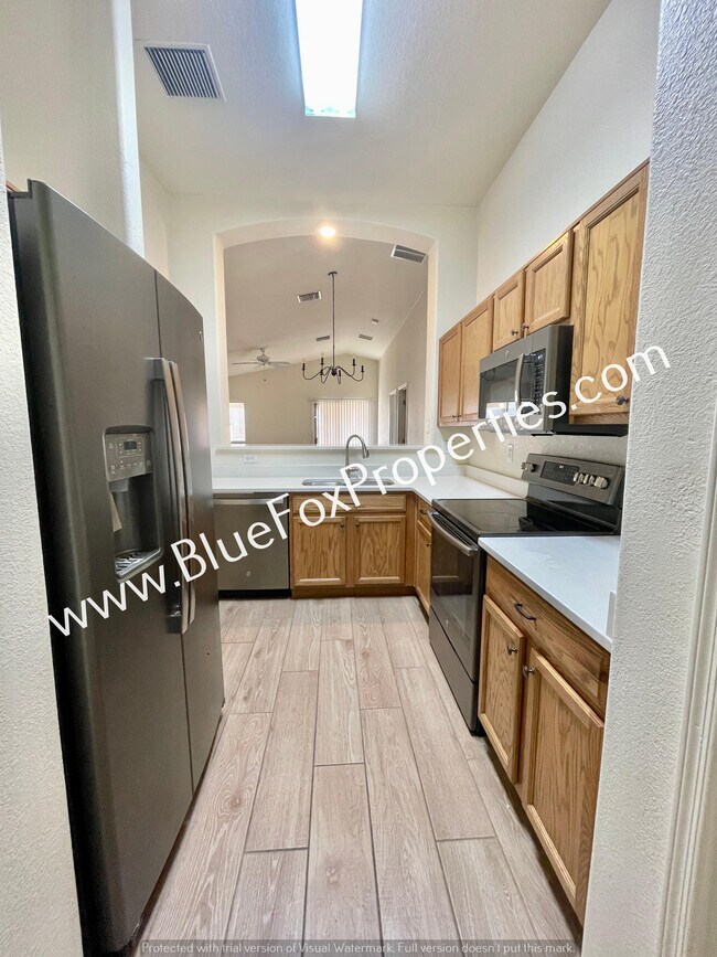Foto del edificio - 2472 W Chris Oliver Way