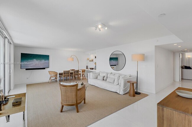 Building Photo - 613 Ocean Dr