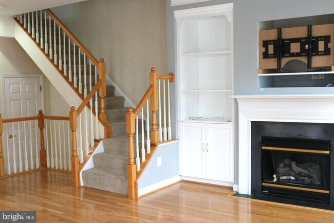 Foto del edificio - 1601 Leeds Castle Dr