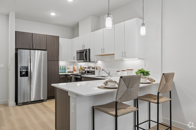 1BR, 1BA - 630SF - Dining Room - Augustine