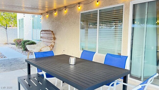 Foto del edificio - 6341 Giant Oak St