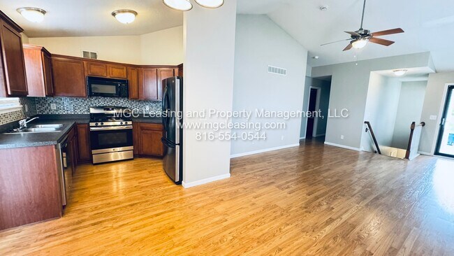 Foto del edificio - 8426 N Ava Ave