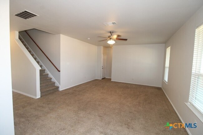Building Photo - 2306 Jesse Dr