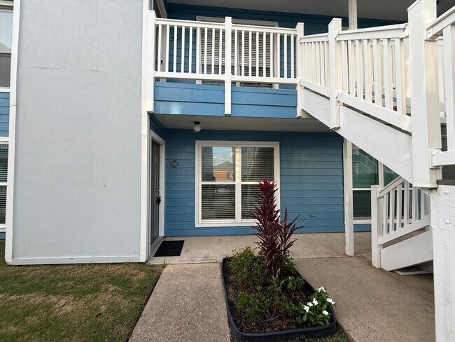 Foto del edificio - 3506 Cove View Blvd
