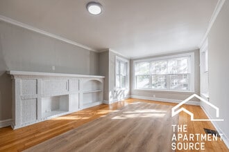 Building Photo - 6304 N Oakley Ave