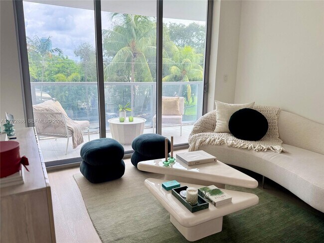 Foto del edificio - 13800 Highland Dr