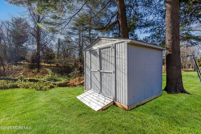 Foto del edificio - 150 Cloverdale Cir