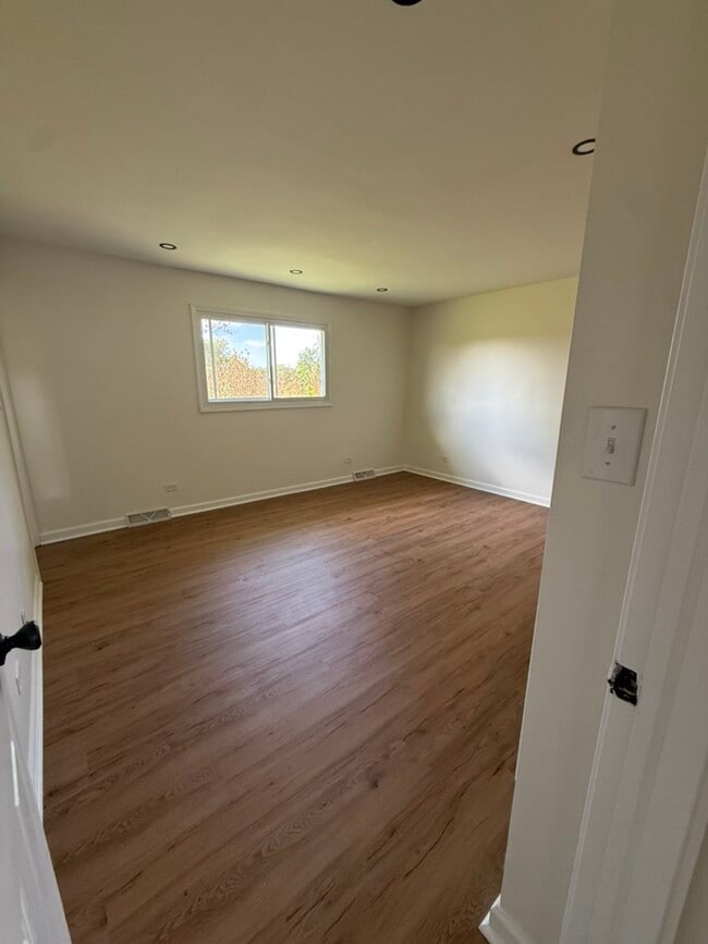 Building Photo - 17800 Wolf Rd