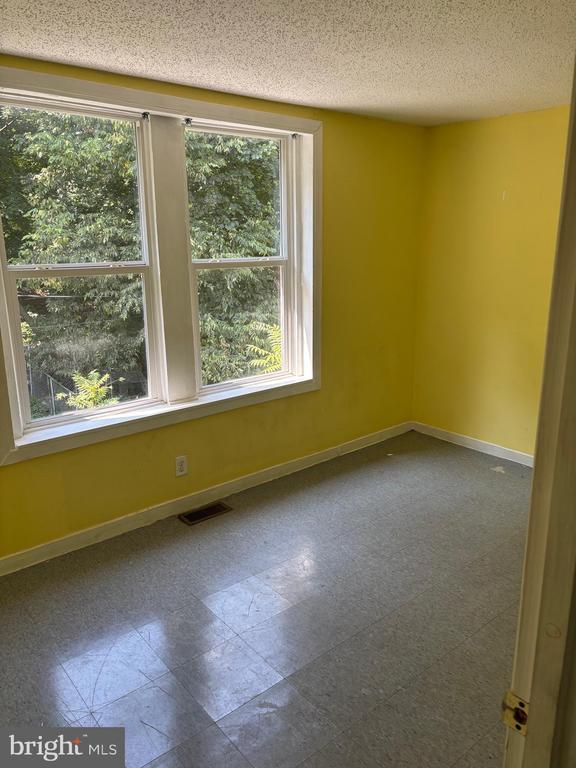 Foto del edificio - 416 E Oak St