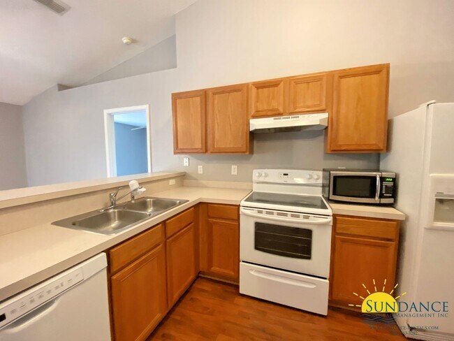 Foto del edificio - Lovely 4 Bedroom Home in Ridgecrest Subdivision