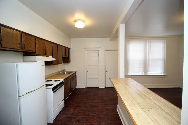 Building Photo - 2445 N Calvert St