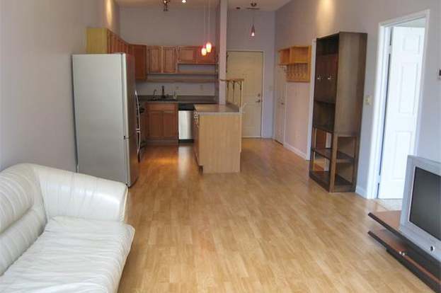 Foto del edificio - 64 Forest St