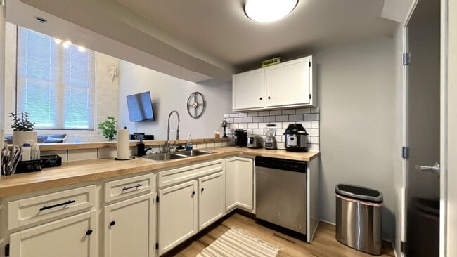 Interior Photo - Water Street