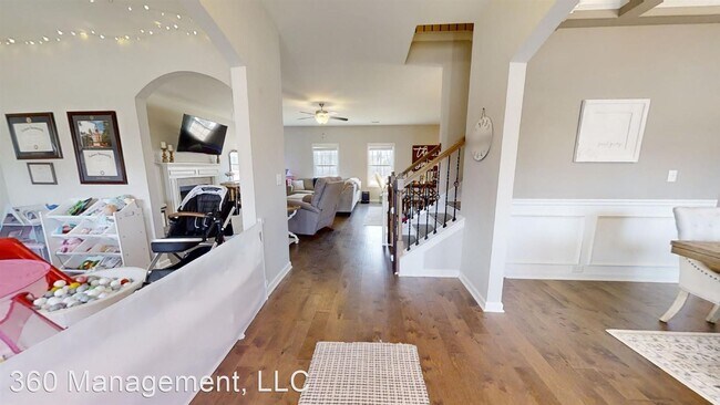 Foto del edificio - 4 br, 2.5 bath House - 843 W Richland Circle
