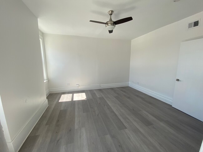 Building Photo - 4754 Liberty Ave