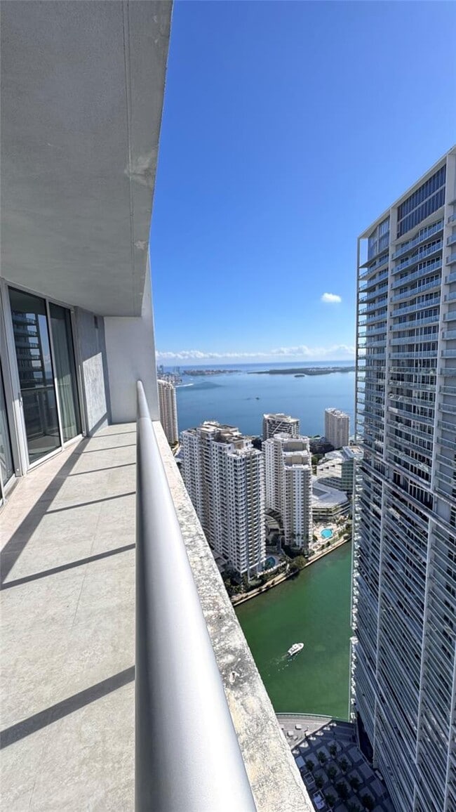 Building Photo - 475 Brickell Ave