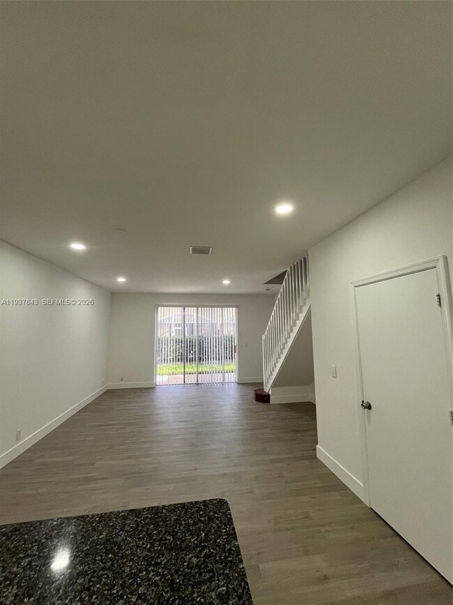 Building Photo - 2216 Ensenada Terrace