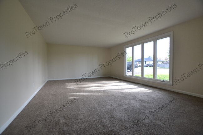 Foto del edificio - 2417 Essington Rd