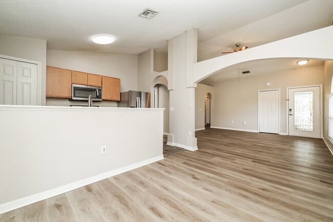Building Photo - 6215 Cannoli Pl