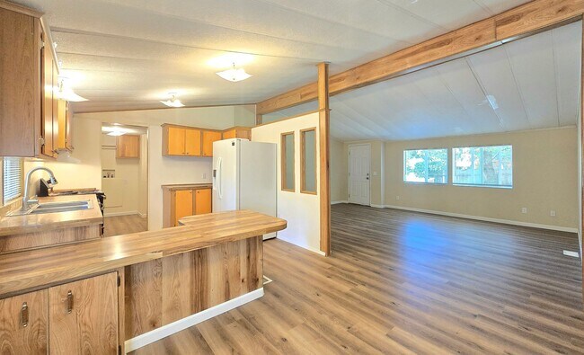 Foto del edificio - 3 Bedroom Home in Marysville  Pet Friendly...