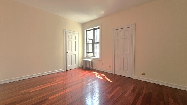 Foto del edificio - 280 Fort Washington Ave
