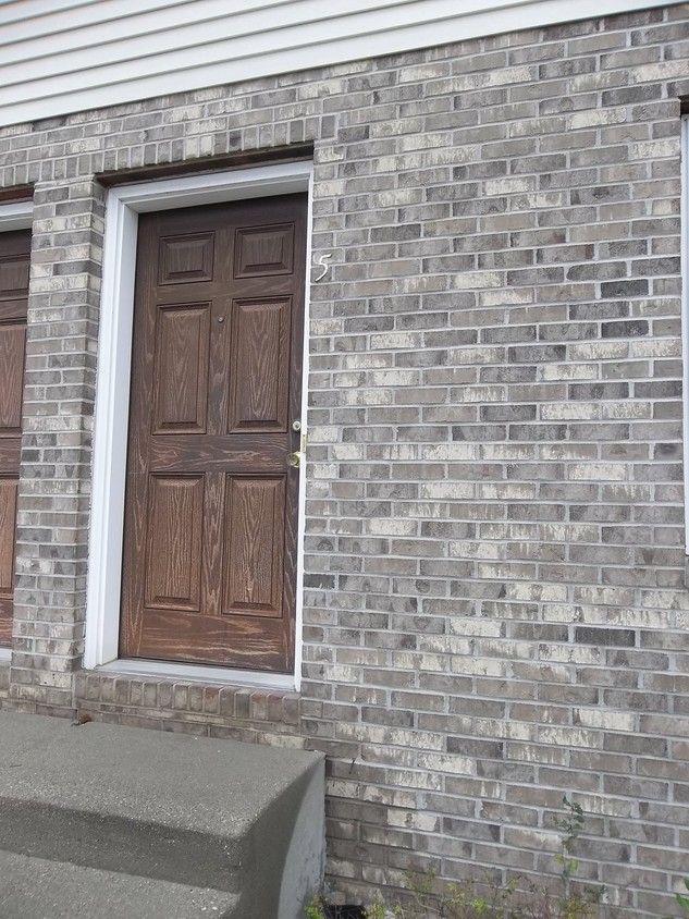Primary Photo - 920 Appian Way