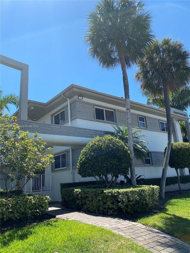 Foto principal - 1150 99th St