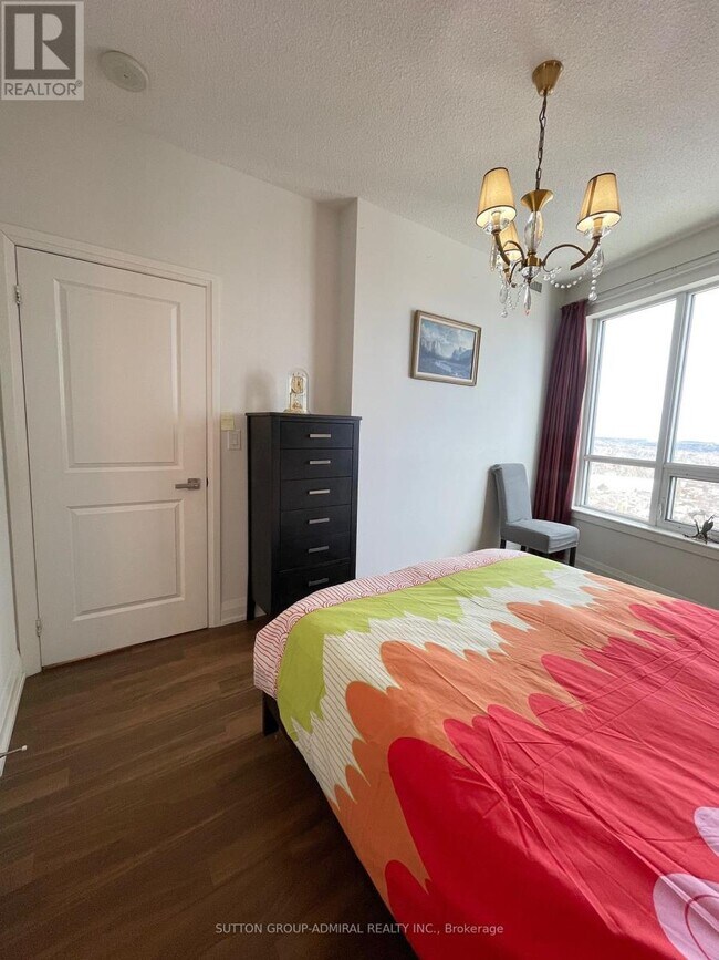 Photo du bâtiment - 7161 Yonge St