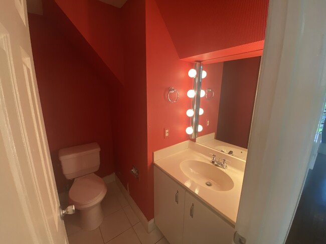 Foto del edificio - 2000 Fairview Ave