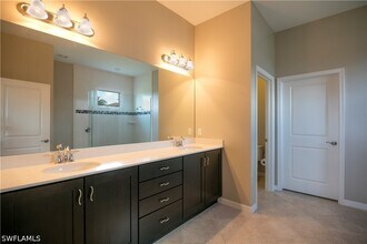 Building Photo - 1466 Artesia Dr W