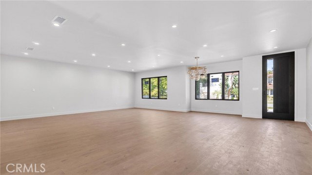 Building Photo - 4819 Genesta Ave