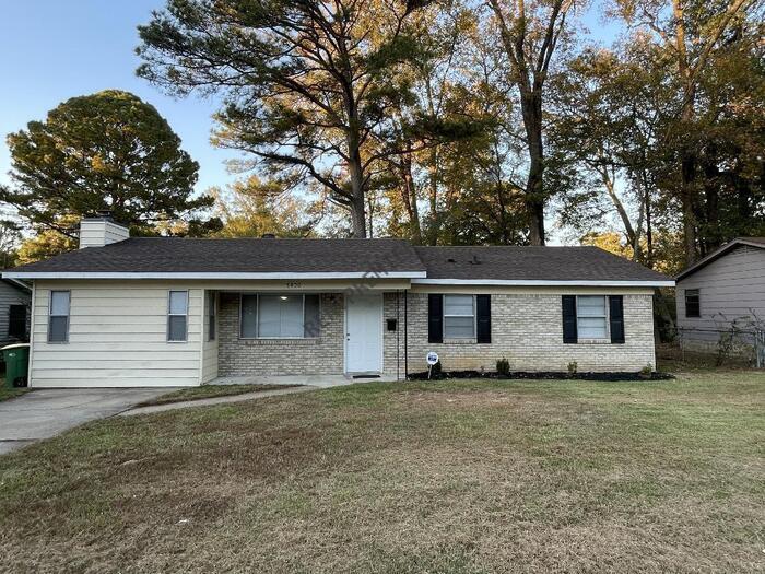 Primary Photo - 7400 Debbie Dr