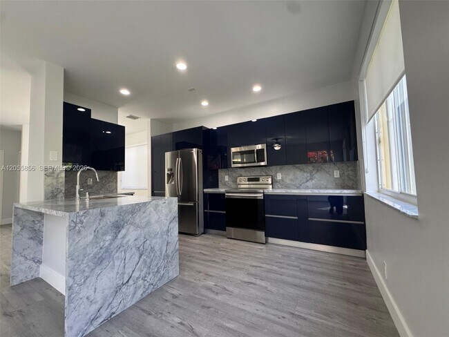 Foto del edificio - 4319 Greenbriar Ln