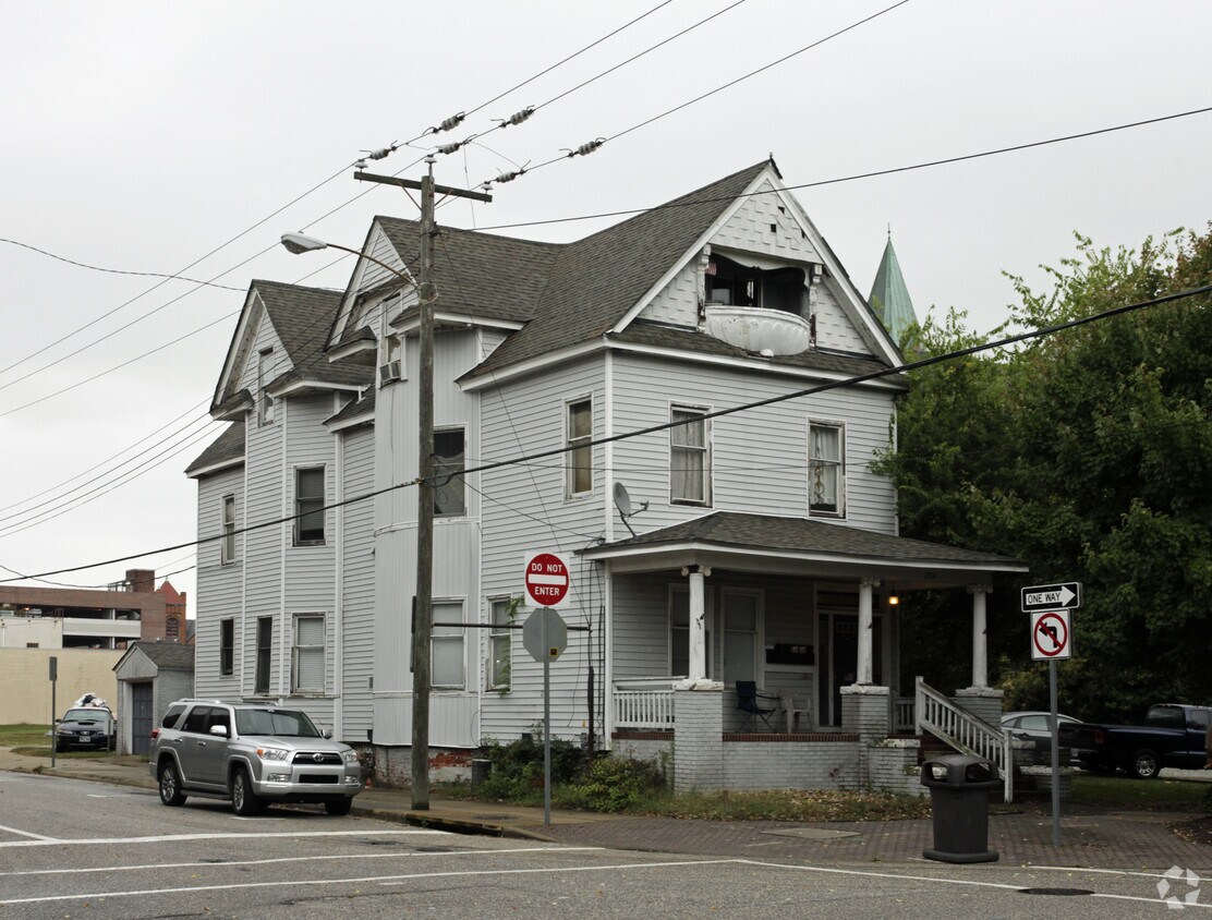 Primary Photo - 2914 West Ave