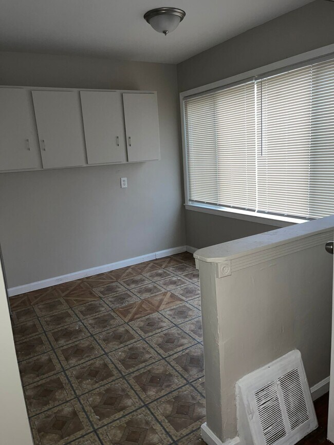 Foto del edificio - 6366 Westwood St