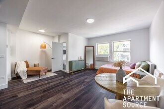 Building Photo - 1555 W Hollywood Ave