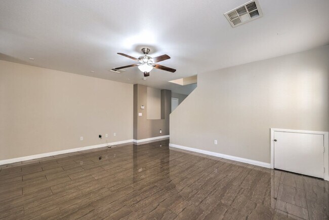 Foto del edificio - Spacious 3-Bedroom Home with Modern Amenities in a Prime Las Vegas Location