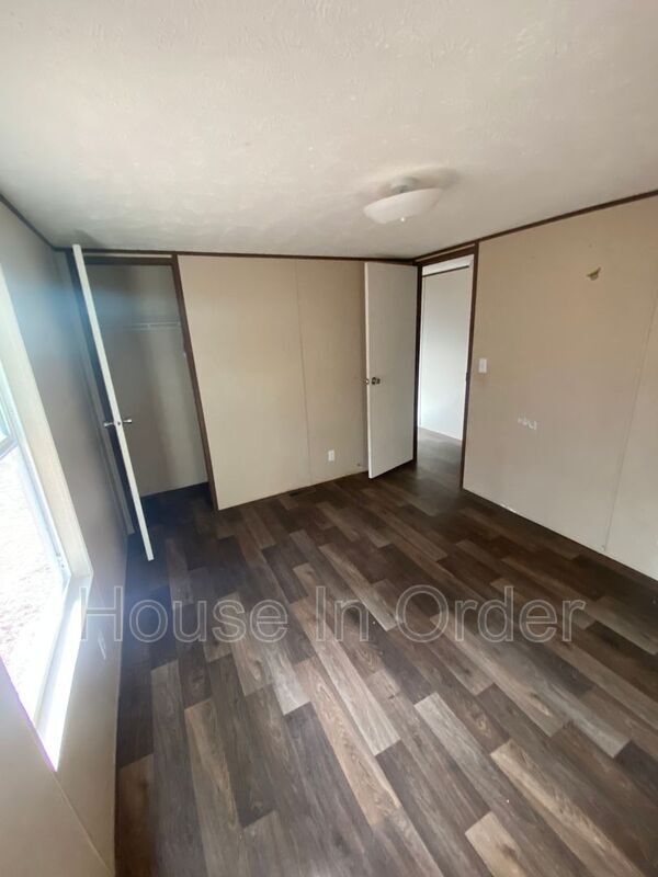 121 Shamrock Park Dr, Landrum, SC 29356 House Rental in Landrum, SC