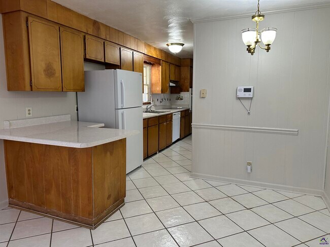 Foto del edificio - 1218 Creekwood Dr