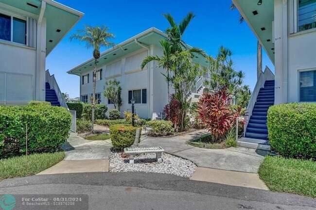Building Photo - 180 Isle of Venice Dr
