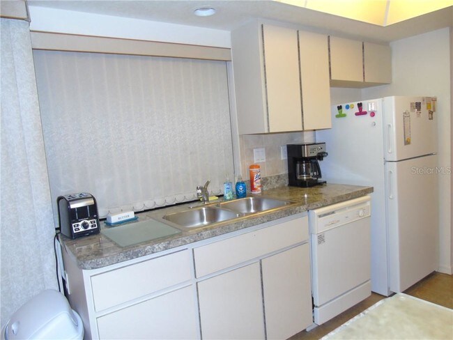 18371 Edgewater Dr - 4