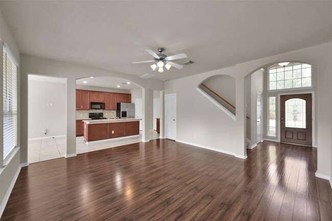 Building Photo - 34 Nestlewood Pl
