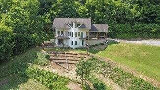 Building Photo - 1818 Lizard Creek Rd