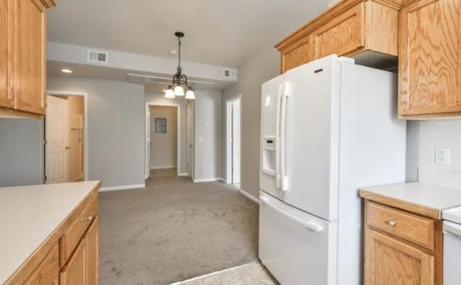 Building Photo - 126 Beacon Way