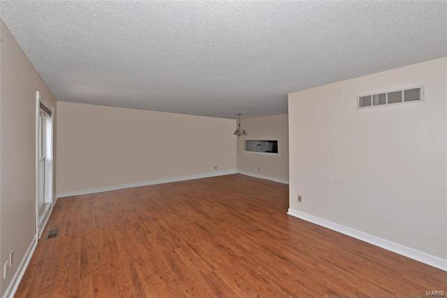 Building Photo - 10469 Corbeil Dr