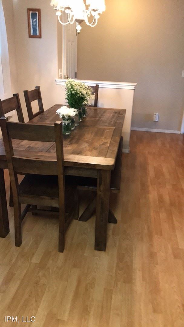 Foto del edificio - 3 br, 2 bath House - 905 Golden West Dr.