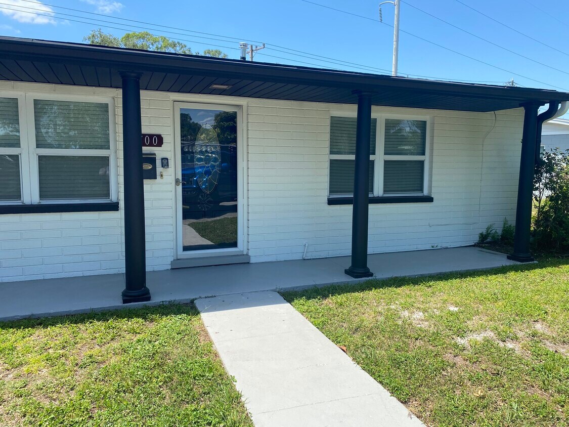 7700 15th Way N, Saint Petersburg, FL 33702 House Rental in Saint