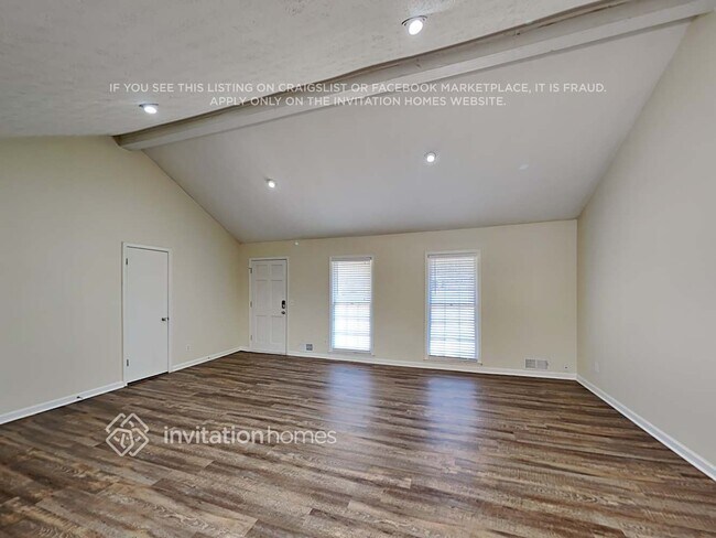 Building Photo - 1379 Hidden Cir
