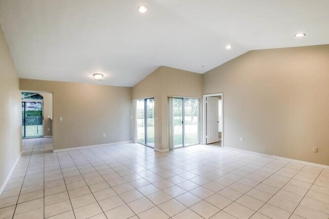 Foto del edificio - 211 NW 187th Ave