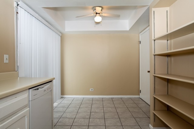 Building Photo - 2033 Lioncrest Dr